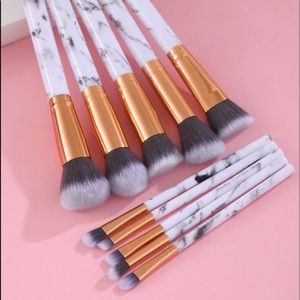 - CAYCEE Black MARBLE PATTERN 10 PCs
MAKEUP BRUSH SET w/ TUBE